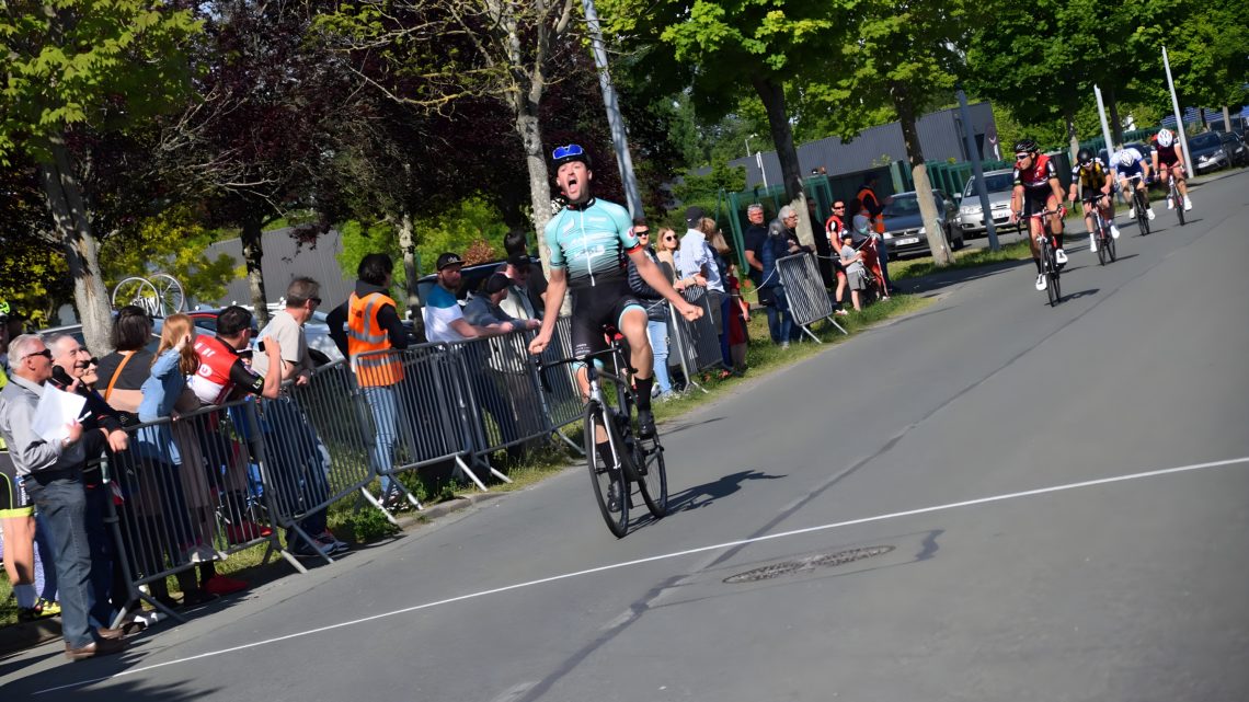 Lionel LOZE Champion Départemental D1 Lionel LOZE Champion Départemental D1